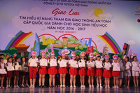 Giao lưu tìm hiểu kỹ năng tham gia giao thông an toàn dành cho HS tiểu học ảnh 7