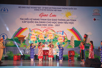 Giao lưu tìm hiểu kỹ năng tham gia giao thông an toàn dành cho HS tiểu học ảnh 4