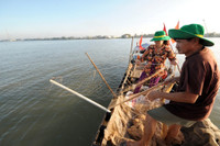 Mùa săn cá bông lau ở miền Tây ảnh 18