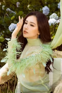 Hoa hậu Mai Phương Thúy tự tin khoe mặt mộc trẻ trung như thiếu nữ 