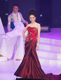 Hoa hậu, scandal, hình ảnh, khỏa thân, bảo vệ, phạm tội, giải trí, thủ phạm