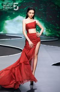 Loạt ảnh đời thường của Cô Tấm đang 'gây sốt' mạng