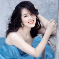 Diễn viên Lê Phương khoe vòng eo con kiến khó tin sau khi giảm 30kg