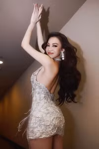 Loạt ảnh đời thường của Cô Tấm đang 'gây sốt' mạng