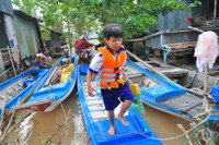 Con đường đến trường của HS vùng rốn lũ ảnh 5