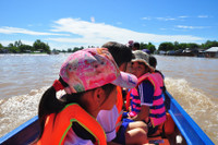 Con đường đến trường của HS vùng rốn lũ ảnh 11