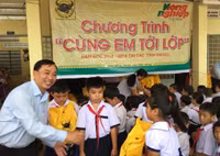 “Cùng em tới lớp” đến với học sinh nghèo ĐBSCL ảnh 3