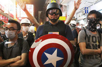 Xem thời trang mặt nạ của người biểu tình Hồng Kông ảnh 4