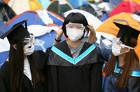 Xem thời trang mặt nạ của người biểu tình Hồng Kông ảnh 12