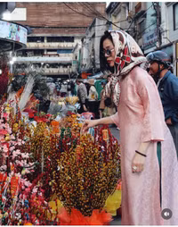 Diện áo dài đậm chất nàng thơ, Lệ Quyên trẻ trung như thiếu nữ