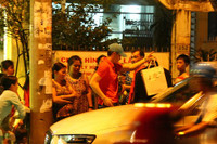 Bố mẹ Công Vinh rạng rỡ tại hôn lễ con trai ảnh 5