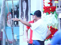 Bố mẹ Công Vinh rạng rỡ tại hôn lễ con trai ảnh 9