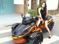 Những cô gái nổi tiếng vì xinh đẹp và cá tính 11