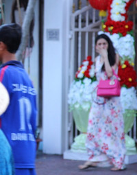 Bố mẹ Công Vinh rạng rỡ tại hôn lễ con trai ảnh 11