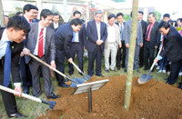 Bộ trưởng Phùng Xuân Nhạ phát động Tết trồng cây trong toàn ngành Giáo dục ảnh 2