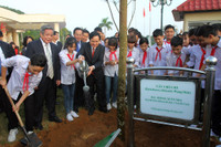 Bộ trưởng Phùng Xuân Nhạ phát động Tết trồng cây trong toàn ngành Giáo dục ảnh 3