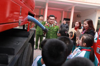 Nghệ An: Rèn luyện kỹ năng phòng cháy chữa cháy cho học sinh tiểu học ảnh 3 Nghệ An: Rèn luyện kỹ năng phòng cháy chữa cháy cho học sinh tiểu học ảnh 3
