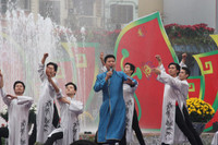 Tưng bừng hội báo Xuân toàn quốc 2015 ảnh 10