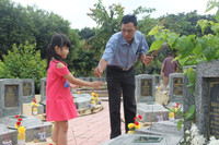 Công đoàn Giáo dục Việt Nam viếng Khu tưởng niệm Liệt sỹ nhà giáo ảnh 6