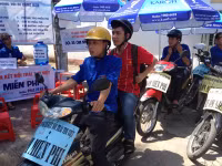 Thí sinh cả nước làm bài thi môn Toán ảnh 1