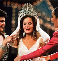 Ngắm nhan sắc những Hoa hậu Hoàn vũ đăng quang ở thế kỷ trước