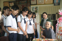 Ý nghĩa cao cả từ hoạt động "về nguồn" ảnh 4