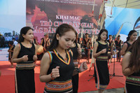 Sôi động các trò chơi dân gian cộng đồng dân tộc Tây Nguyên ảnh 3