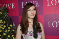 Hành trình thay đổi nhan sắc thất bại của Yến Nhi