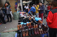 Đi chợ “giá sốc” ngày 30 Tết ảnh 3