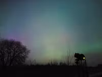 Vũ điệu màu sắc đầy mê hoặc của bắc cực quang ở Nga