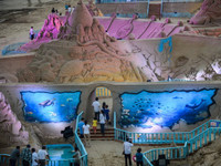 Độc đáo triển lãm nghệ thuật điêu khắc cát quốc tế ảnh 1