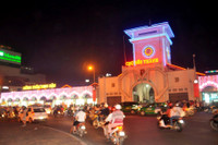 Bien nguoi xuong duong don nam moi 2017 o Sai Gon - Anh 8