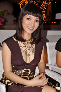 Những Hoa hậu Việt sở hữu vòng một nóng bỏng, gợi tình nhất ảnh 13