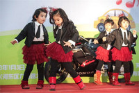 Sự thái quá đáng phẫn nộ khi để trẻ em làm mẫu xe hơi ảnh 6