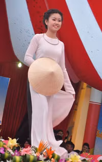 Trần Phú, nữ sinh, xinh đẹp, duyên dáng