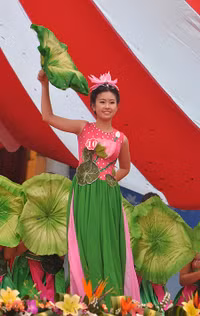 Trần Phú, nữ sinh, xinh đẹp, duyên dáng