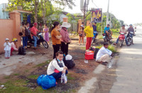 Xe khách va chạm xe tải, hành khách hoảng sợ, ngất xỉu ảnh 4