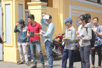 Làm tốt môn Ngoại ngữ, thí sinh phấn khởi rời trường thi ảnh 11 Làm tốt môn Ngoại ngữ, thí sinh phấn khởi rời trường thi ảnh 11