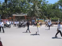 Rạng rỡ niềm vui làm được bài thi môn Toán ảnh 14