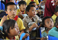 Người thầy ""tí hon"" 30 năm truyền dạy con chữ cho trẻ em cơ nhỡ ảnh 8 XONGNgười thầy tí hon 30 năm truyền dạy con chữ cho trẻ em cơ nhỡ