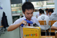 Món quà ý nghĩa tặng thầy cô từ phòng học STEM ảnh 3