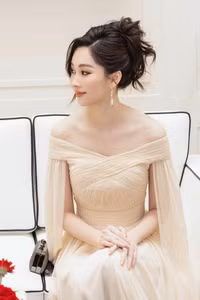 Nhan sắc chuẩn 'thần tiên tỷ tỷ' của Hoa hậu Đặng Thu Thảo sau 10 năm đăng quang