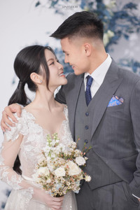 Loạt ảnh cưới nhận ‘mưa’ lời khen của Quang Hải và Chu Thanh Huyền