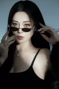 Phương Oanh chạm mốc 70kg, vóc dáng gây ngỡ ngàng