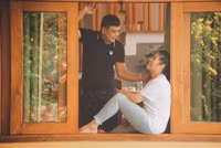 NSND Hồng Vân xả kho ảnh tình tứ bên nam tài tử nổi danh màn ảnh Việt xưa