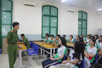 Học sinh học cách xử lý khi gặp sự cố về cháy nổ ảnh 1