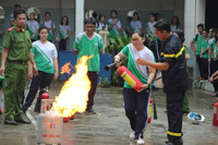 Học sinh học cách xử lý khi gặp sự cố về cháy nổ ảnh 10