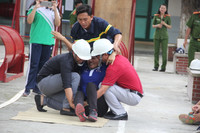 Học sinh học cách xử lý khi gặp sự cố về cháy nổ ảnh 6