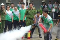 Học sinh học cách xử lý khi gặp sự cố về cháy nổ ảnh 11