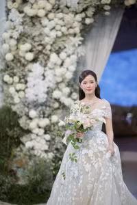 Midu xuất hiện tựa thần tiên tỉ tỉ trong đám cưới lộng lẫy 